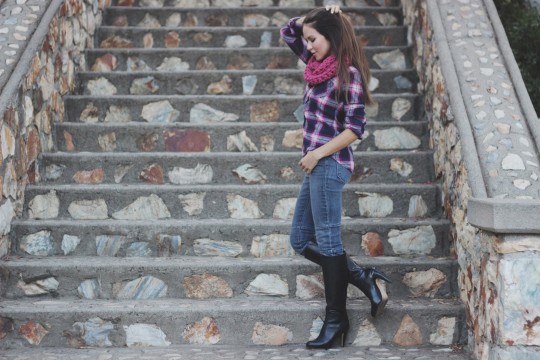 giveaway Erika Brechtel november outfit Remember A Day scarf bkgrnd