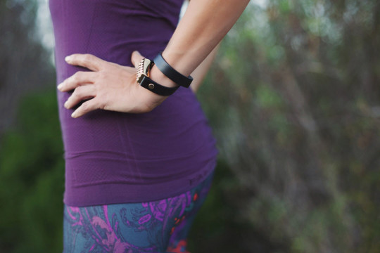 Erika Brechtel Bezels and Bytes fitbit wrap Fabletics Salar leggings Oula tank
