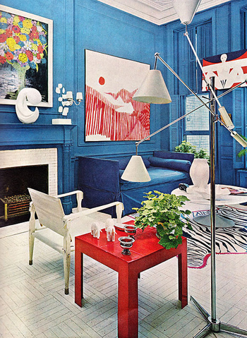 House & Garden 1981 blue & red living room